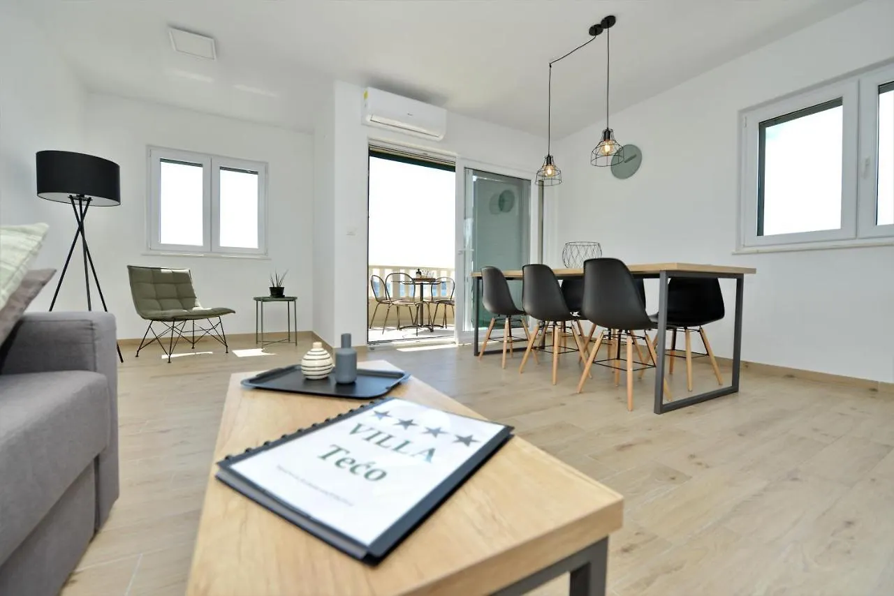 Villa Teco - Moderne Apartments Mit Pool Und Meerblick Trogir 0*,