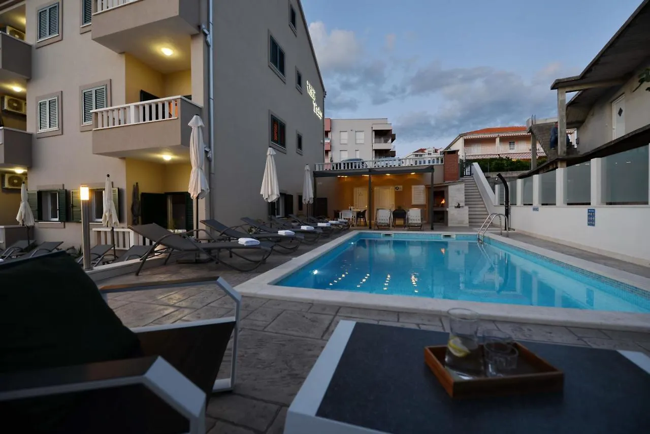 Villa Teco - Moderne Apartments Mit Pool Und Meerblick Trogir