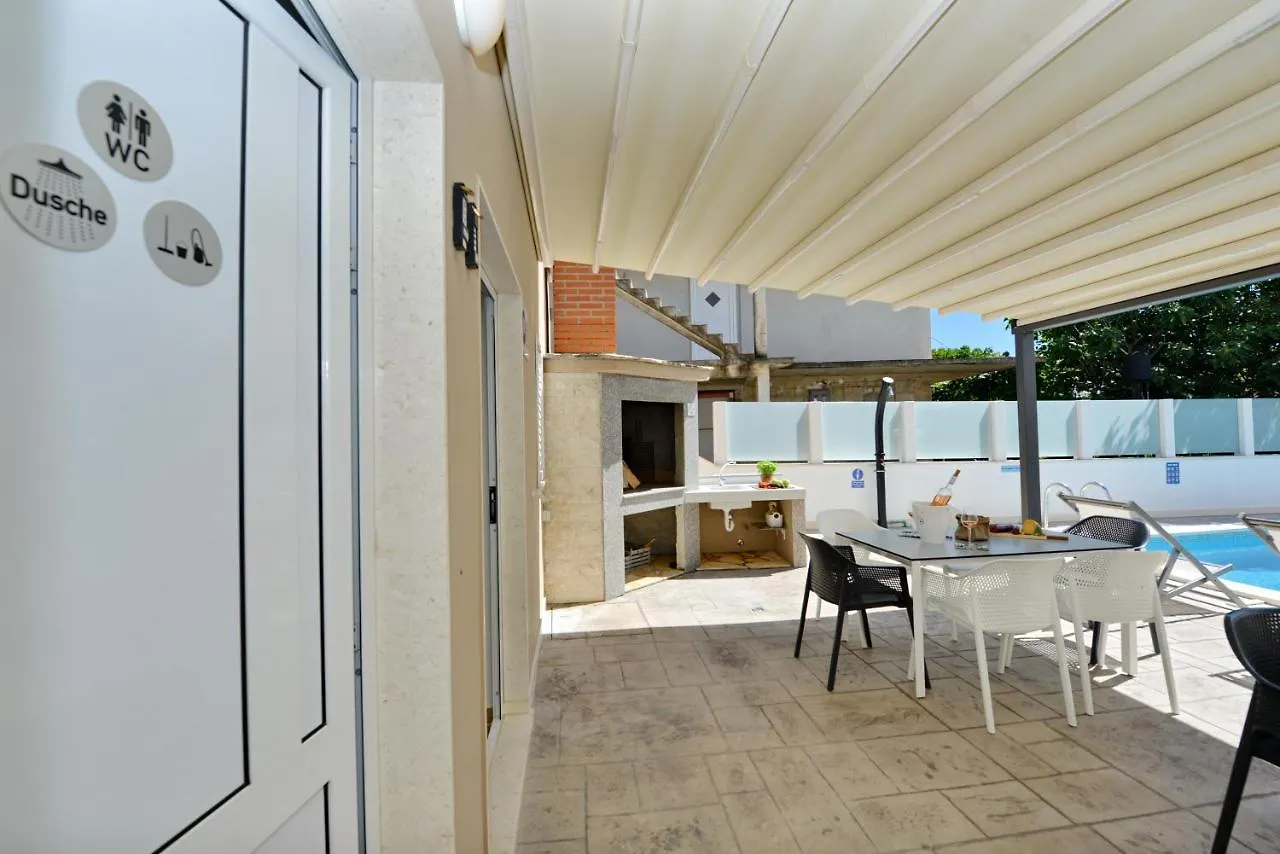 Villa Teco - Moderne Apartments Mit Pool Und Meerblick Trogir