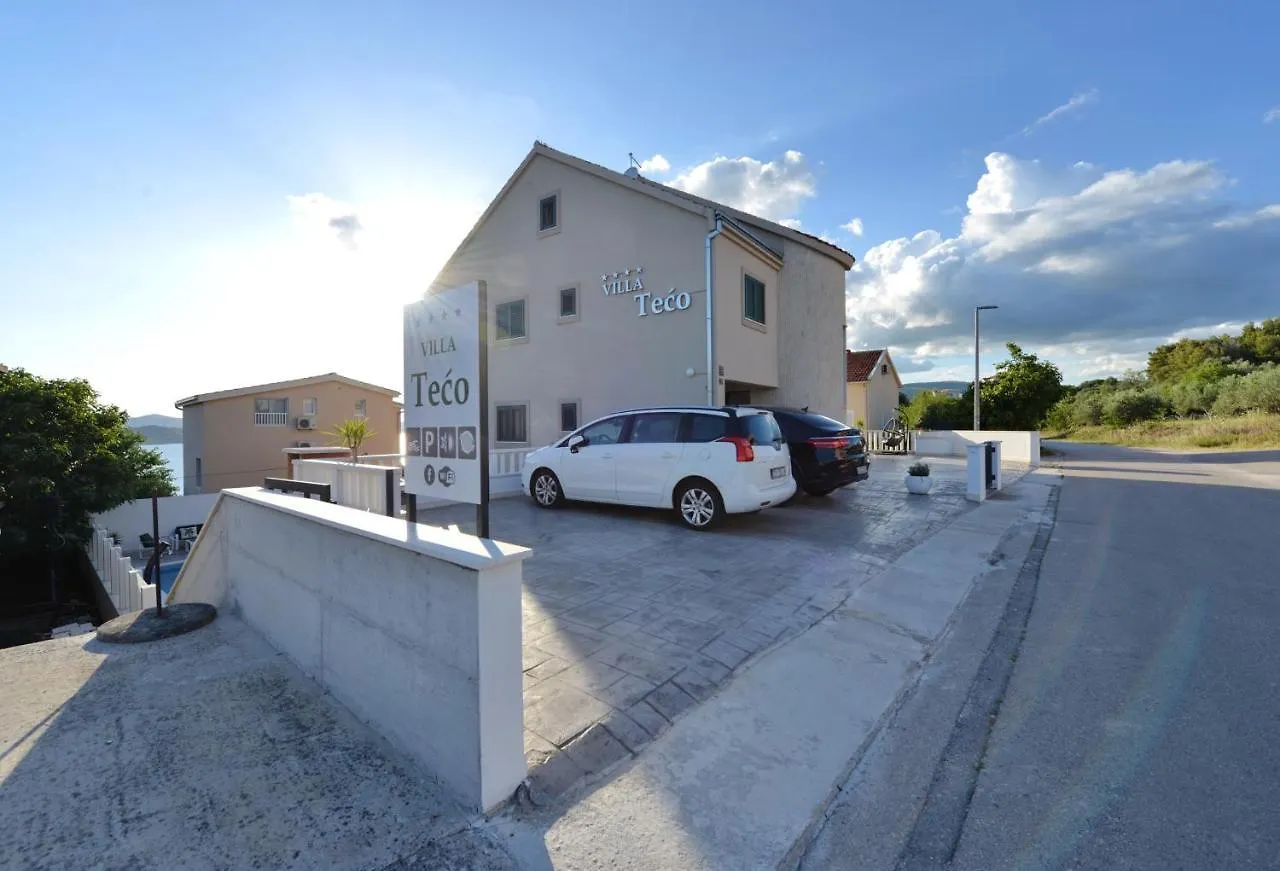 Villa Teco - Moderne Apartments Mit Pool Und Meerblick Trogir Kroatien