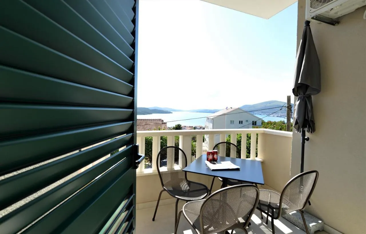 Villa Teco - Moderne Apartments Mit Pool Und Meerblick Trogir