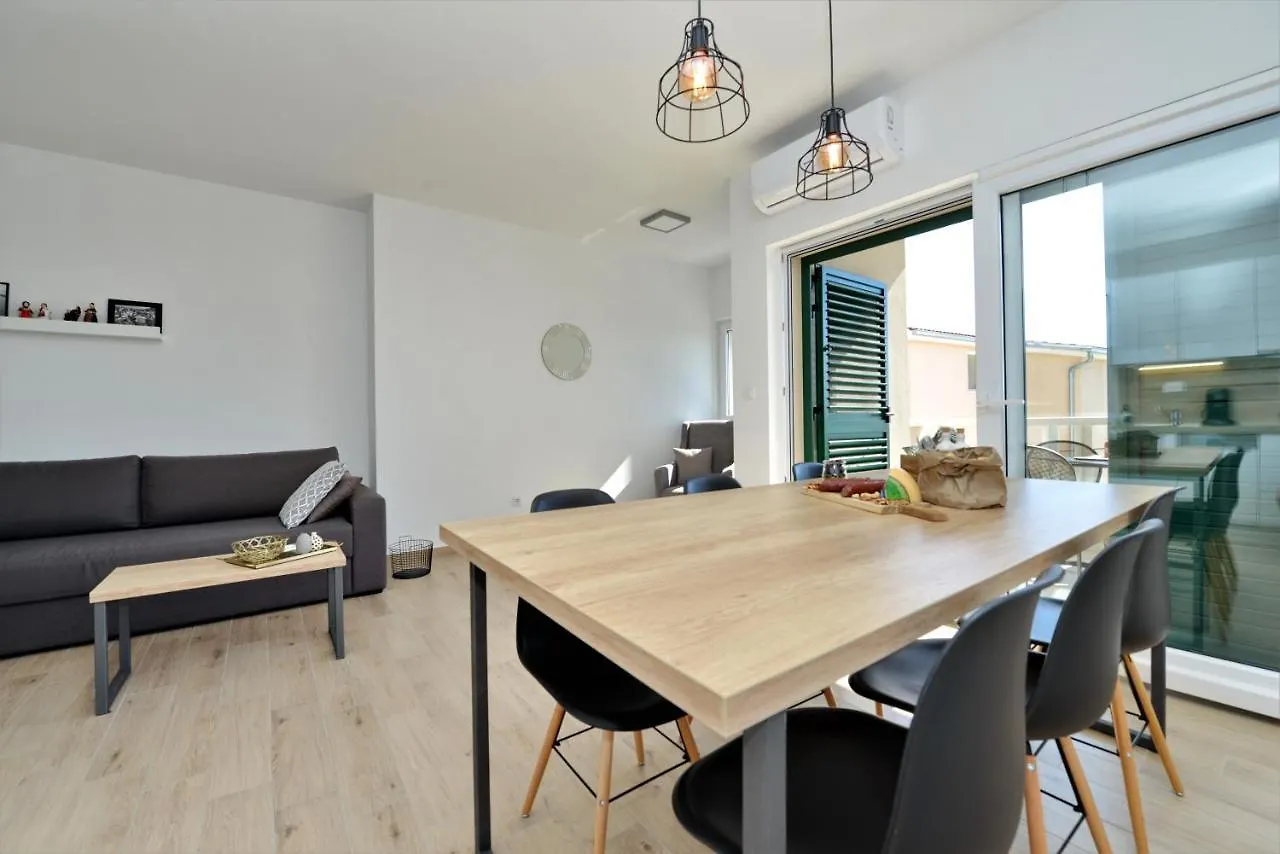 Villa Teco - Moderne Apartments Mit Pool Und Meerblick Trogir