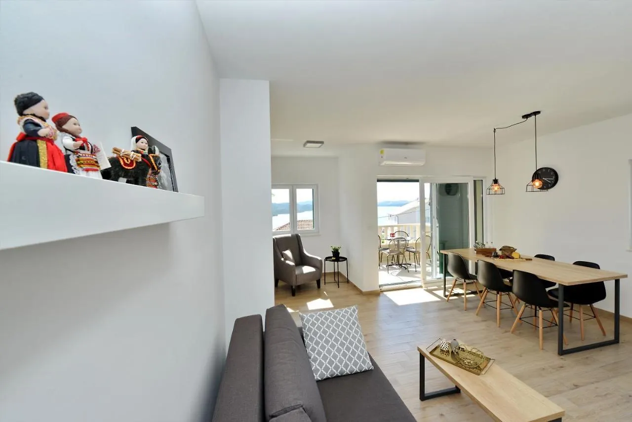 Villa Teco - Moderne Apartments Mit Pool Und Meerblick Trogir Kroatien