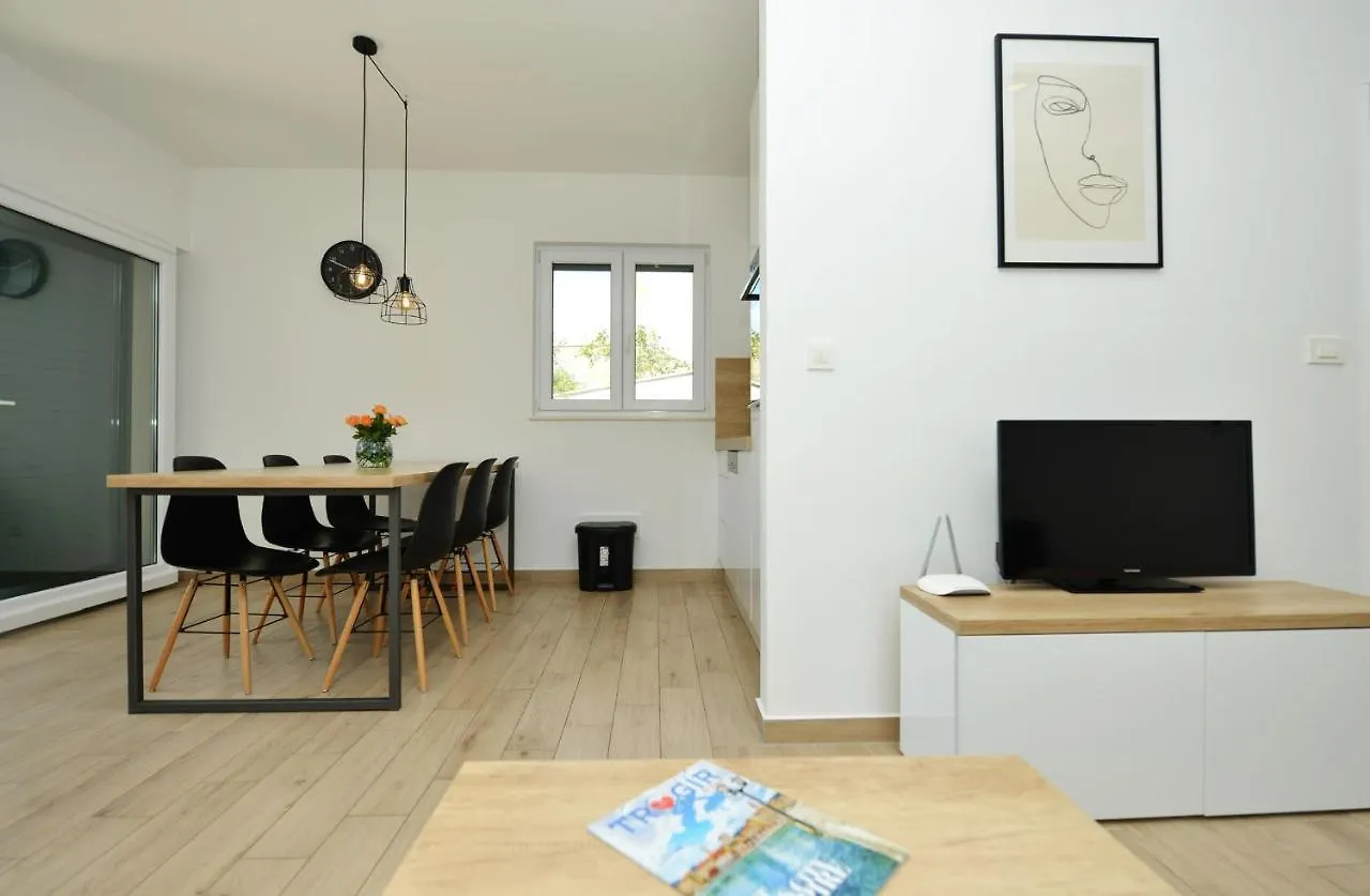 Villa Teco - Moderne Apartments Mit Pool Und Meerblick Trogir Kroatien