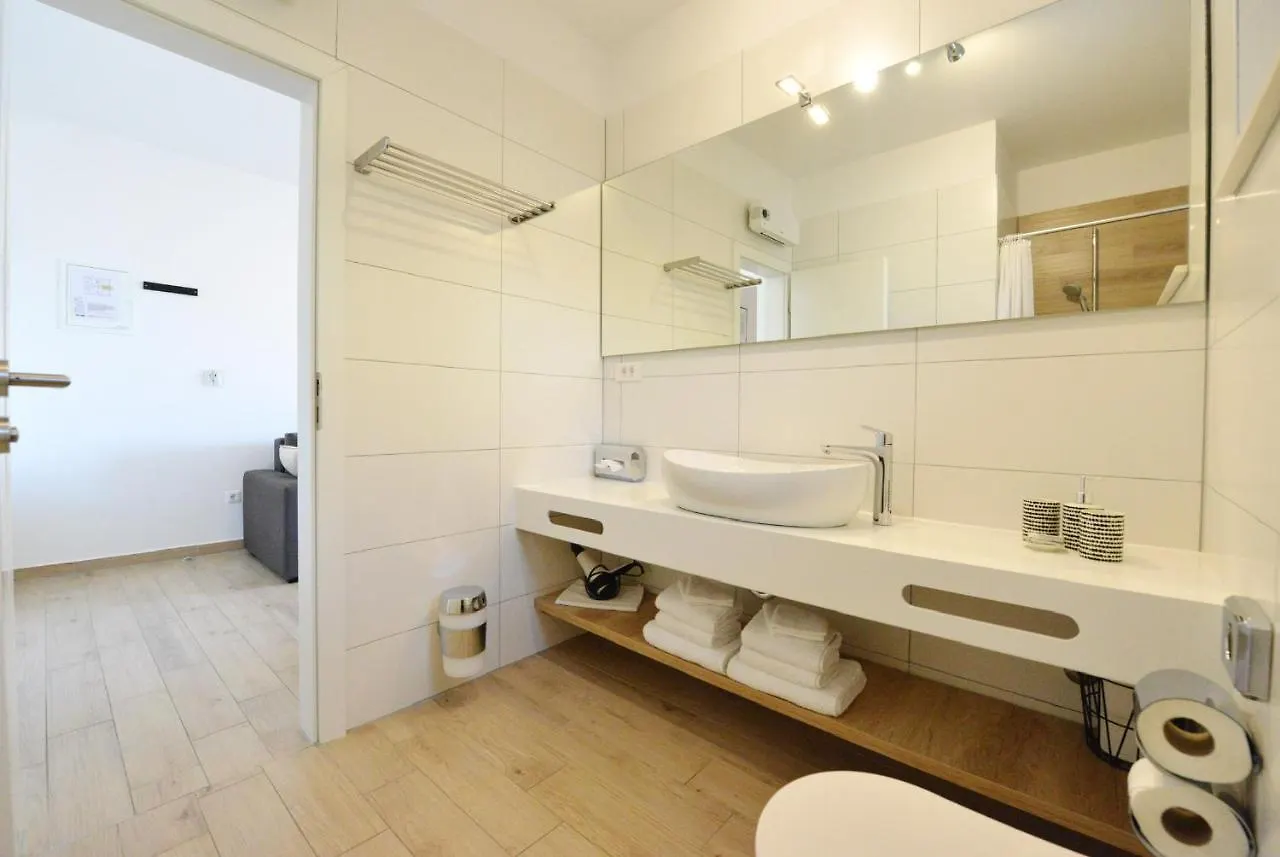 Villa Teco - Moderne Apartments Mit Pool Und Meerblick Trogir